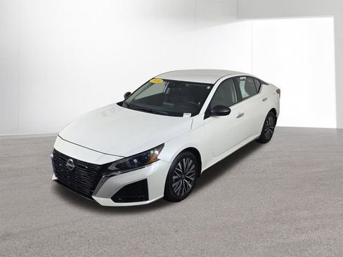 Used 2024 Nissan Altima 2.5 SV image 44