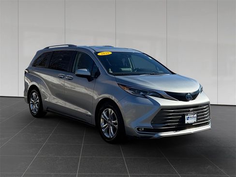 Used 2021 Toyota Sienna Platinum image 7