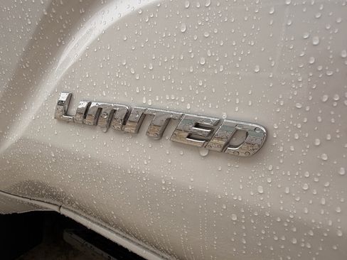 Used 2026 Toyota Tacoma Limited AWD/4WD image 10