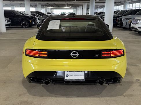 Used 2023 Nissan Z w/ Floor Mat Package (L93) RWD image 7