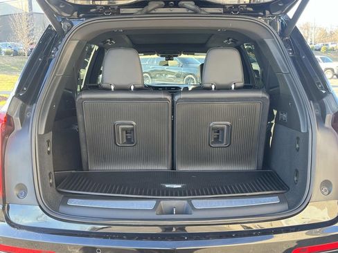 Certified 2024 Cadillac XT6 Premium Luxury w/ LPO, Floor Liner Package AWD/4WD image 11