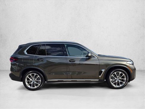 Used 2026 BMW X5 xDrive40i AWD/4WD image 4