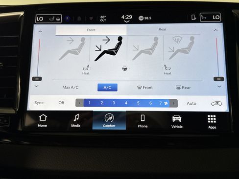 New 2026 Chrysler Voyager LX image 22