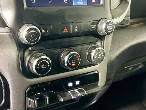 Used 2024 RAM 3500 Big Horn image 27