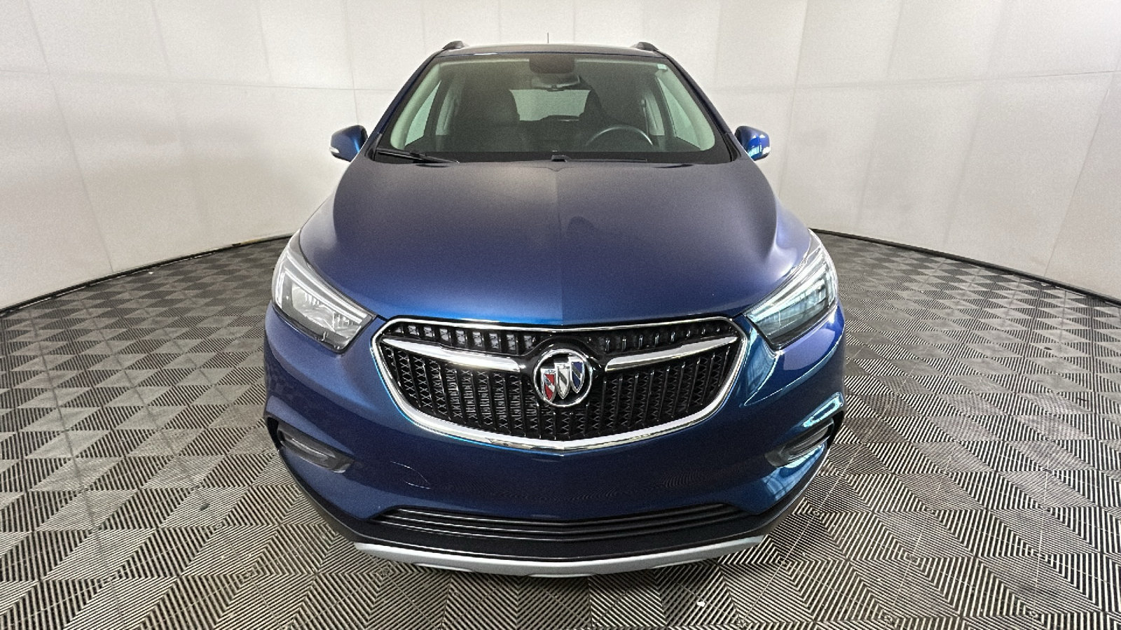 Used 2019 Buick Encore Sport Touring FWD image 9