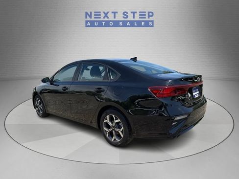 Used 2021 Kia Forte LXS FWD image 5