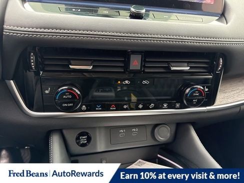 New 2026 Nissan Rogue Platinum w/ Tech Package AWD/4WD image 17