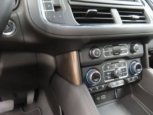 Used 2024 Chevrolet Tahoe High Country image 61