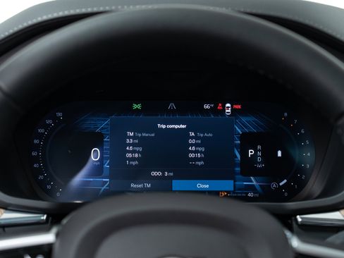 New 2026 Volvo XC60 B5 Ultra w/ Protection Package Premier image 18