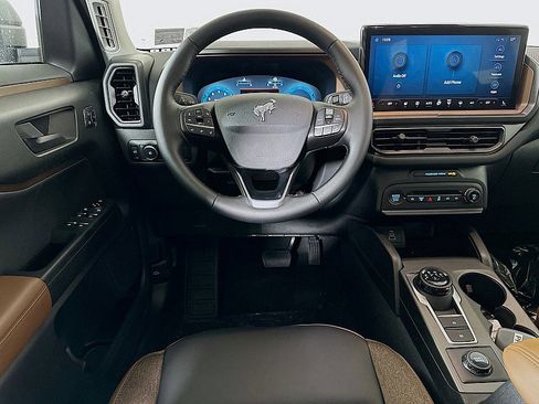 New 2025 Ford Bronco Sport Outer Banks image 10