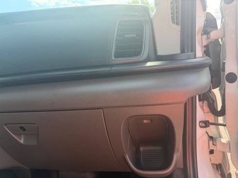 Used 2022 Ford Transit 250 Medium Roof RWD image 9