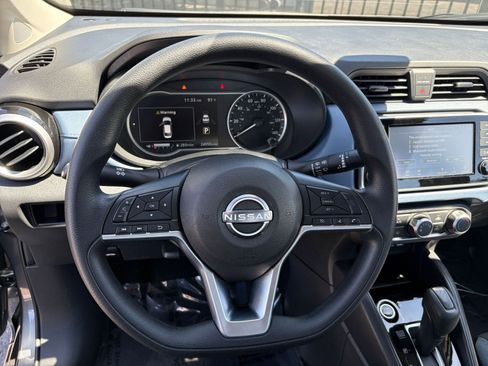 Used 2025 Nissan Versa SV FWD image 27