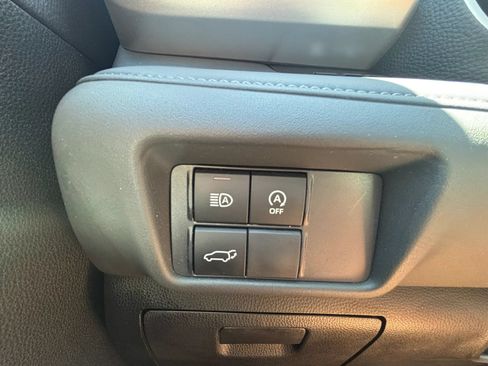 Used 2025 Toyota Highlander XSE AWD/4WD image 15