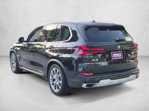 Used 2025 BMW X5 xDrive50e AWD/4WD image 7
