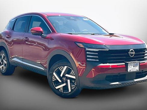 Certified 2025 Nissan Kicks SV AWD/4WD image 10