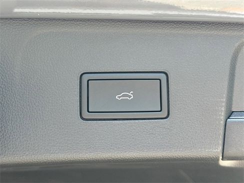 New 2026 Volkswagen Atlas SEL image 19