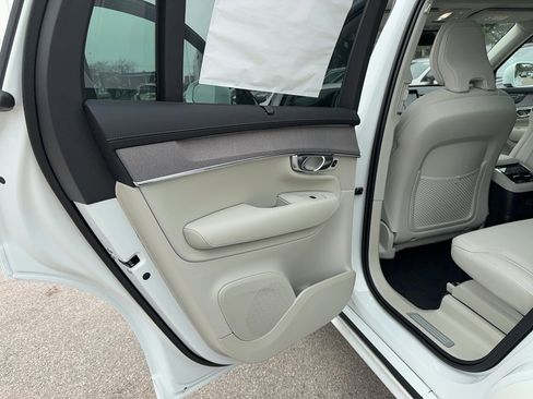 New 2026 Volvo XC90 T8 Ultra w/ Protection Package Premier AWD/4WD image 14