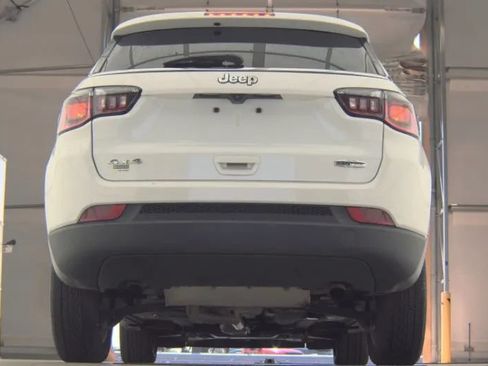 Used 2024 Jeep Compass Latitude AWD/4WD image 5