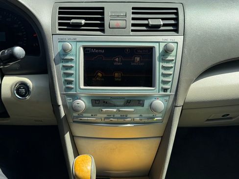 Used 2007 Toyota Camry XLE image 10