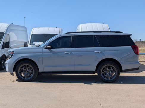 New 2026 Ford Expedition Platinum w/ Stealth Appearance Package image 3