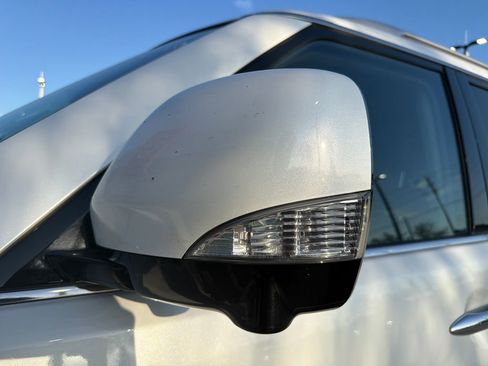 Used 2024 Nissan Armada SL w/ Captain's Chairs Package image 13