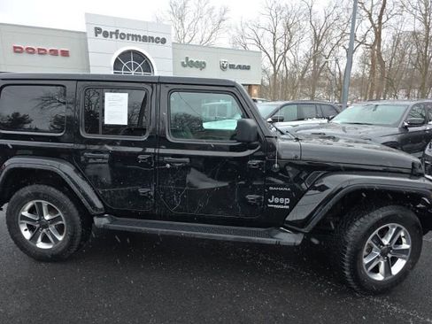 Used 2020 Jeep Wrangler Unlimited Sahara image 24