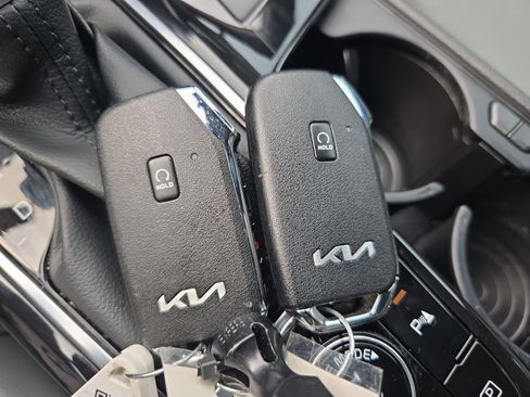 Certified 2023 Kia Sportage X-Pro Prestige AWD/4WD image 36