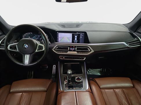 Used 2019 BMW X5 xDrive50i w/ M Sport Package image 12