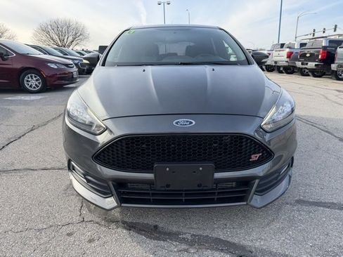 Used 2017 Ford Focus ST image 9