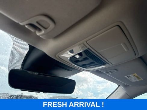 Used 2025 Acura MDX FWD image 10