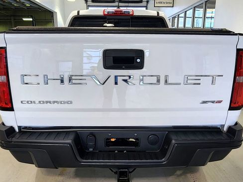 Used 2022 Chevrolet Colorado ZR2 AWD/4WD image 7