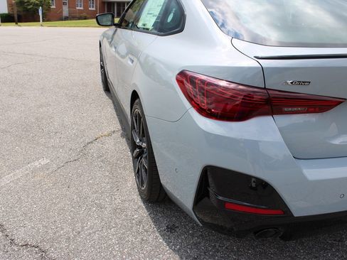 Used 2026 BMW 430i xDrive w/ M Sport Package AWD/4WD image 47