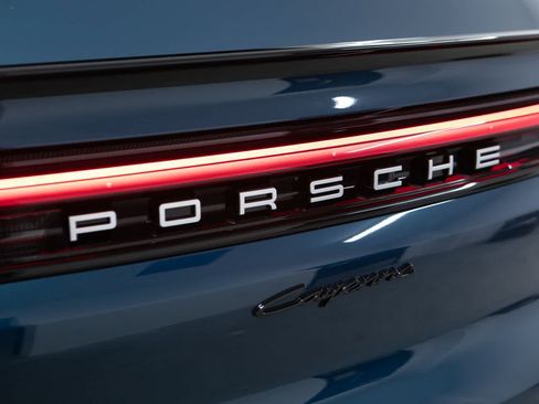 Certified 2024 Porsche Cayenne Coupe AWD/4WD image 36