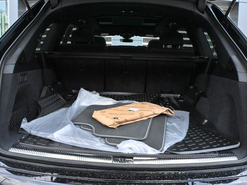 Certified 2025 Audi Q7 3.0T Premium w/ Convenience Package image 32