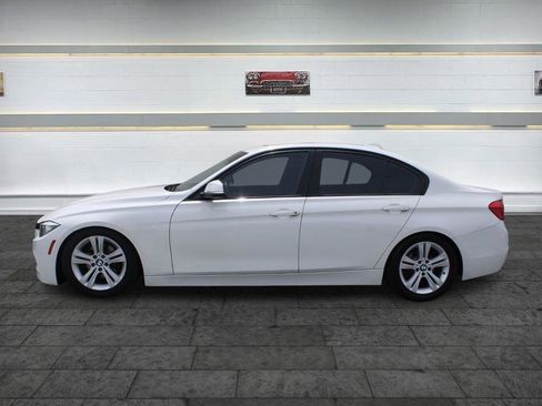 Used 2017 BMW 330i Sedan RWD image 2