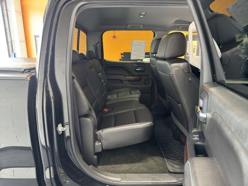 Used 2017 GMC Sierra 1500 SLT w/ SLT Premium Package image 19