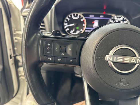 Used 2023 Nissan Rogue SL w/ SL Premium Package image 18