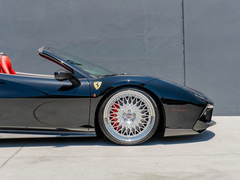 Used 2018 Ferrari 488 Spider RWD image 37