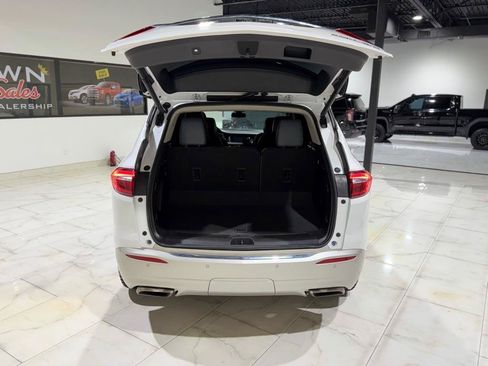 Used 2019 Buick Enclave Premium FWD image 11