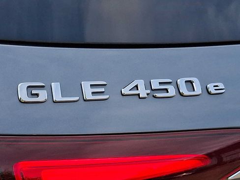 Used 2025 Mercedes-Benz GLE 450e 4MATIC image 29