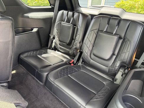 Used 2017 Ford Explorer Platinum AWD/4WD image 21