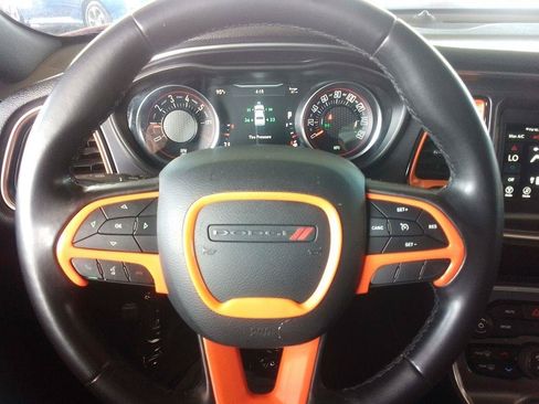 Used 2018 Dodge Challenger SXT RWD image 8