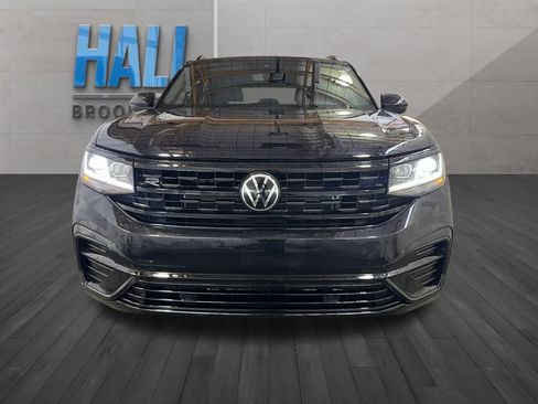 Certified 2023 Volkswagen Atlas Cross Sport SEL R-Line image 9