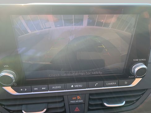 Used 2024 Nissan Altima 2.5 SV image 16