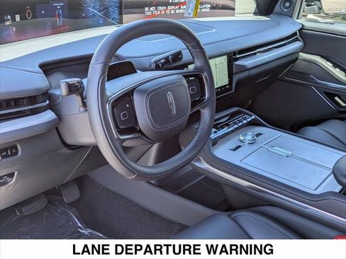 New 2026 Lincoln Navigator L Reserve w/ Jet Appearance Package AWD/4WD image 7