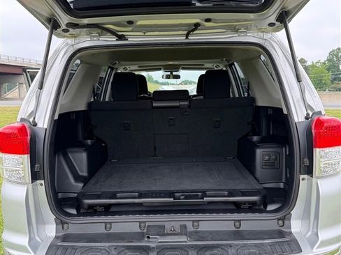 Used 2011 Toyota 4Runner SR5 w/ Convenience Pkg AWD/4WD image 29