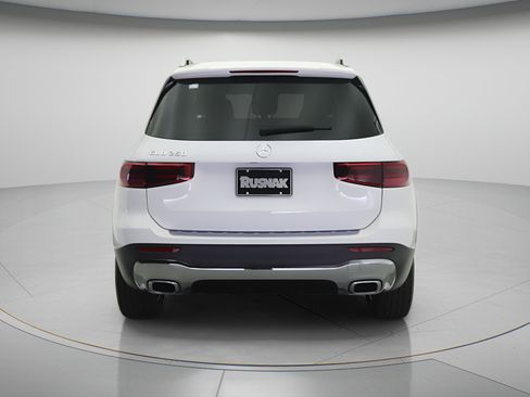 New 2026 Mercedes-Benz GLB 250 image 4