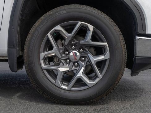 Used 2022 GMC Sierra 1500 SLT w/ SLT Convenience Package image 12