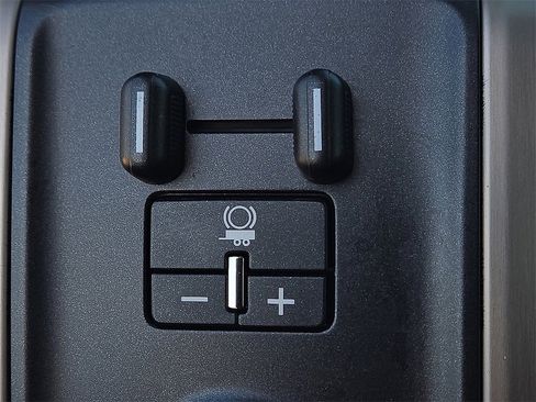 Used 2018 GMC Sierra 1500 Denali w/ Denali Ultimate Package image 17