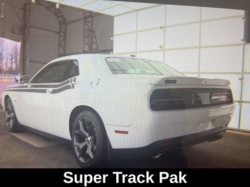 Used 2017 Dodge Challenger R/T image 5